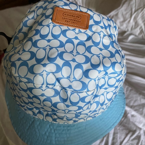 Reversible Coach Bucket hat - Picture 2 of 3